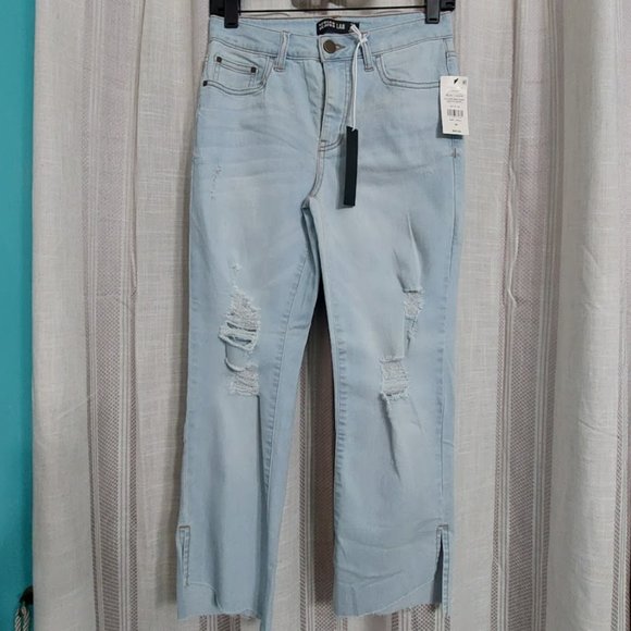 Design Lab Lord and Taylor Size 26 Distressed Ripped Light Wash Jeans - Picture 1 of 4